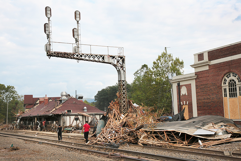 Hurricane Helene Aftermath : North Carolina : Richard Moore : Photographer : Photojournalist